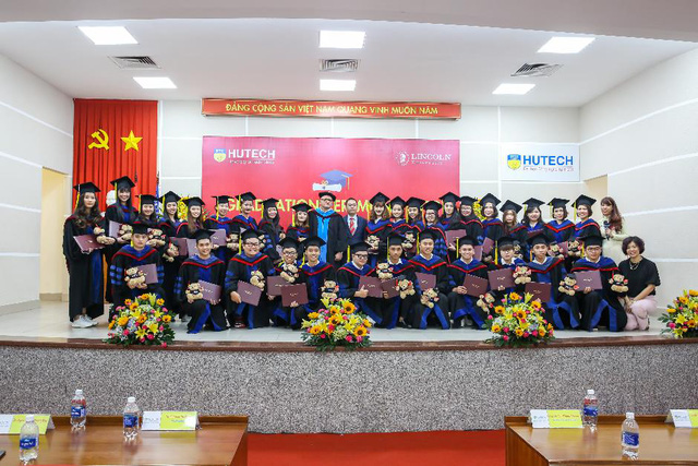 Nhận bằng MBA Hoa Kỳ ngay tại Việt Nam sau 1 năm 55