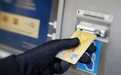 ホーチミン：サイゴンセンター内で日本人が集団スリ被害、クレカ不正利用も 12