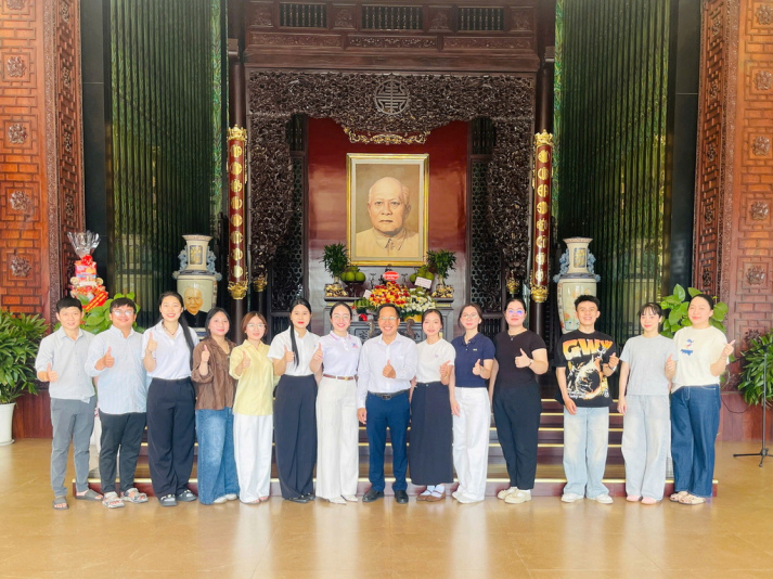CHI BỘ 11 - HÀNH TRÌNH VỀ NGUỒN - HỌC TẬP VÀ LÀM THEO TƯ TƯỞNG, ĐẠO ĐỨC, PHONG CÁCH HỒ CHÍ MINH 7