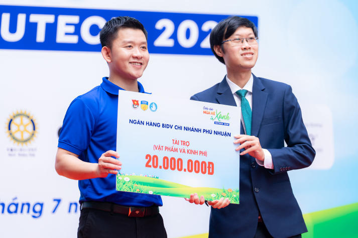 Tri ân đối tác Ngân Hàng BIDV - Chi nhánh Phú Nhuận góp sức cùng chiến dịch Mùa hè xanh HUTECH năm 2026 lan tỏa giá trị đẹp đến với cộng đồng 14