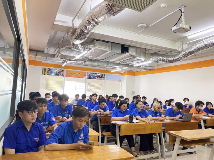 Đoàn Thanh niên Đại học Công nghệ TP. Hồ Chí Minh tổ chức sinh hoạt đối thoại với Đảng viên trẻ, Đoàn viên ưu tú. 24