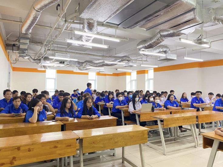 Đoàn Thanh niên Đại học Công nghệ TP. Hồ Chí Minh tổ chức sinh hoạt đối thoại với Đảng viên trẻ, Đoàn viên ưu tú. 22