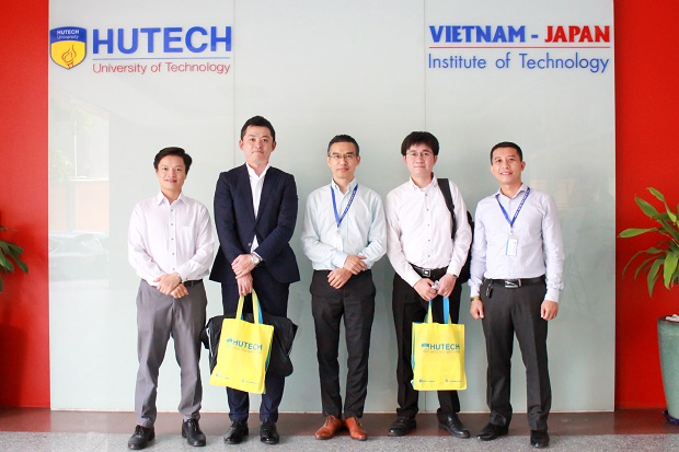 Representatives of Musashino Foods visited and had a meeting with HUTECH 14