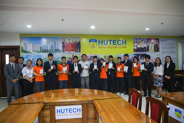 Students of Fukui University of Technology (Japan) visit and exchange at HUTECH 11