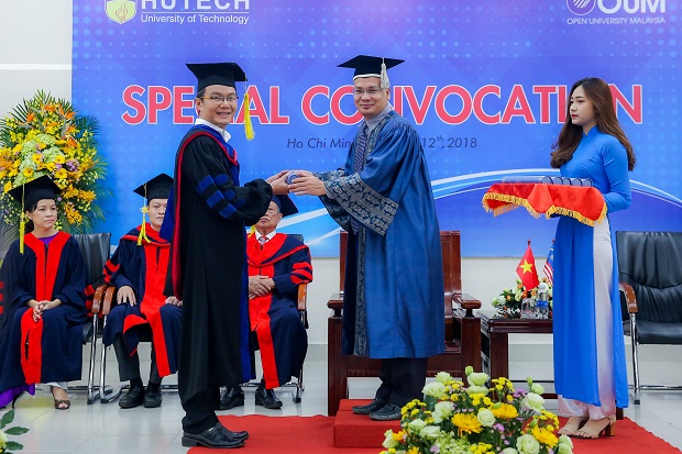 OUM and HUTECH organize special convocation for MBA and BBA programs at HUTECH 9