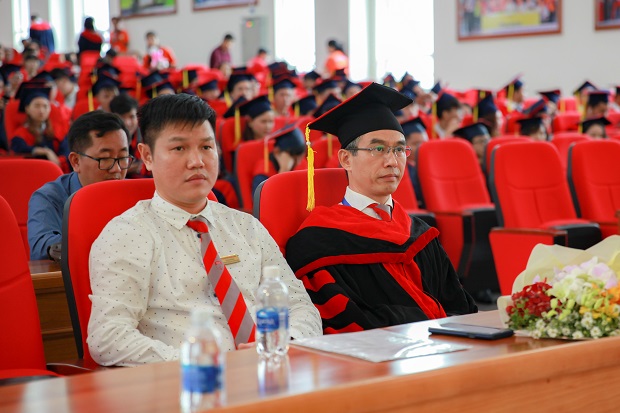 New HUTECH Graduates receive University Degrees in September 2019 ...