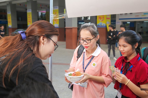 “One day travelling around the world” with HIIE Global Festival 2019 72