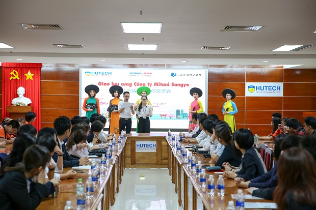 VJIT students strongly impress the delegation from Mitani Sangyo company(Japan) 47