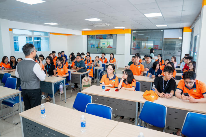 Internationalization Highlights at HUTECH from March to May 2026: Connecting Cultures, Academia, and the Global Community 116