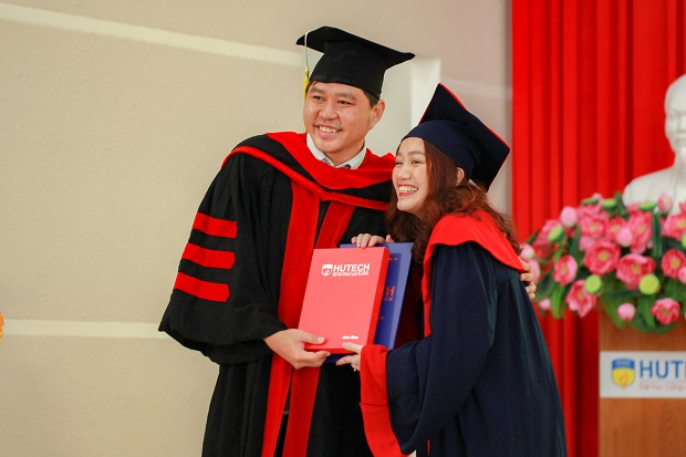 New HUTECH Graduates receive University Degrees in September 2019 92