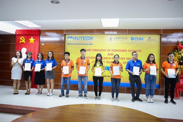 HUTECH Institute of International Education awards honored students and launches Scientific research 95