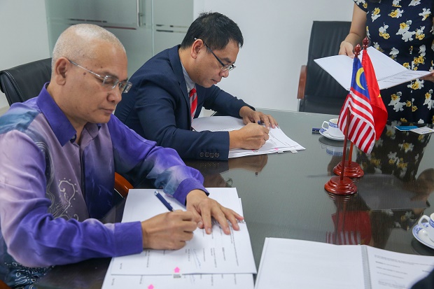 HUTECH and OUM continue to sign MOA for English Language MA and BA programs 18