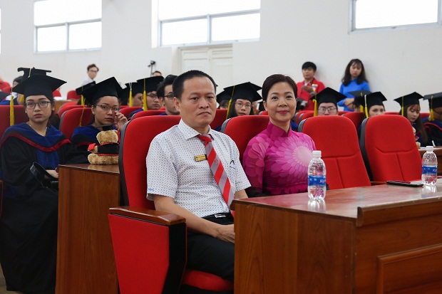 Lincoln University and HUTECH organized graduation ceremony at HUTECH ...
