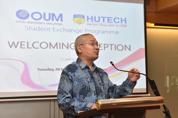 HUTECH students take part in exchange semester at Open University of Malaysia 14
