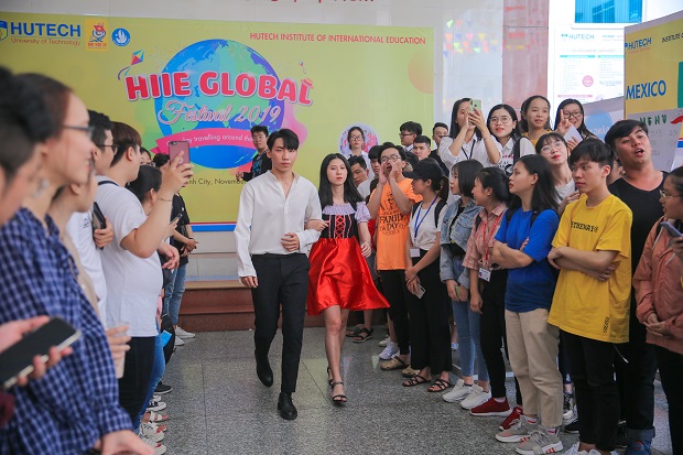 “One day travelling around the world” with HIIE Global Festival 2019 114