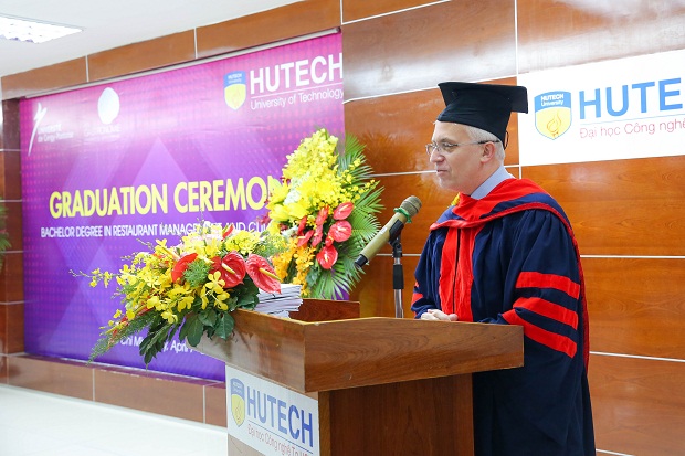 Cergy - Pontoise University and HUTECH organized Graduation Ceremony at HUTECH 27