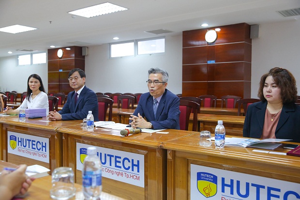 HUTECH and Chungbuk University (Korea) sign Memorandum of Understanding 23
