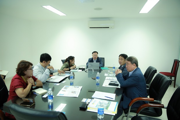 HUTECH cooperates with Hallym University and Korean Language Center in HCMC 34