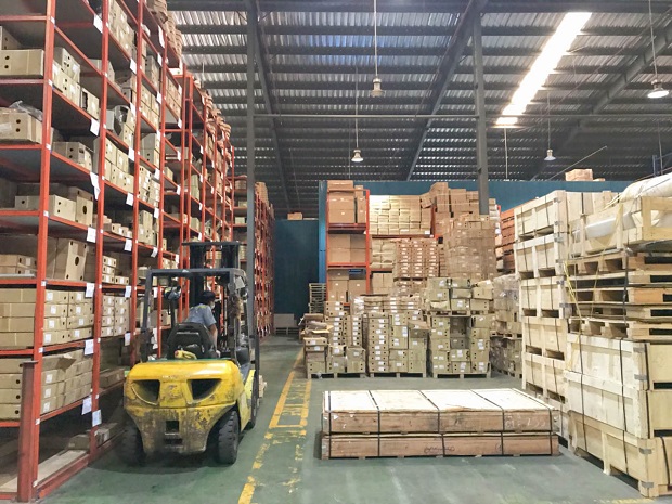 Hutech Faculty of Architecture and Arts Lecturers visited An Cuong wood working factory 40