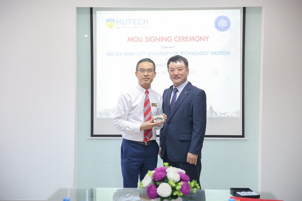 HUTECH and Myongji University (Korea) sign MOU on student exchange 55