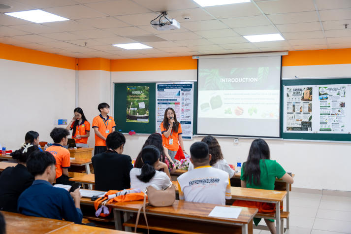 Internationalization Highlights at HUTECH from March to May 2026: Connecting Cultures, Academia, and the Global Community 121