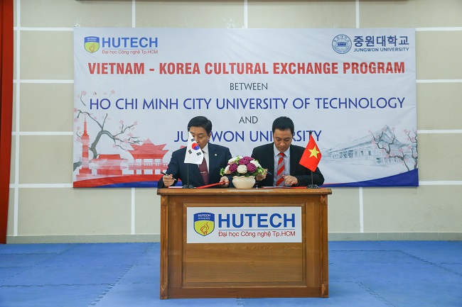 HUTECH and Jungwon University (Korea) sign Memorandum of Understanding 44