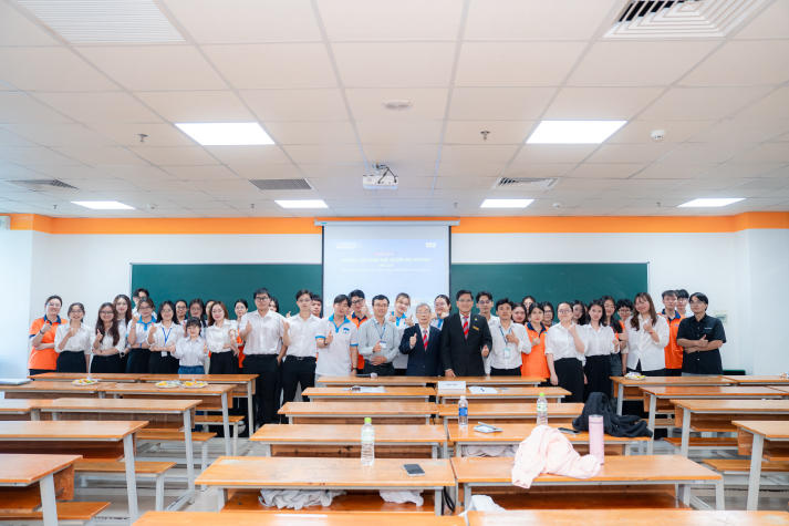 HUTECH advances academic collaboration through national and international research conferences 139