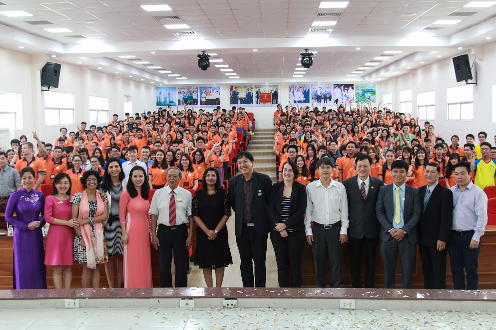 HUTECH Institute of International Education Opening Ceremony for the Academic Year 2016 - 2017 60