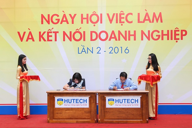 More than 6,000 students participated in 60 different business at the HUTECH Career Fair 53