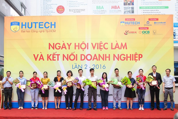 More than 6,000 students participated in 60 different business at the HUTECH Career Fair 85