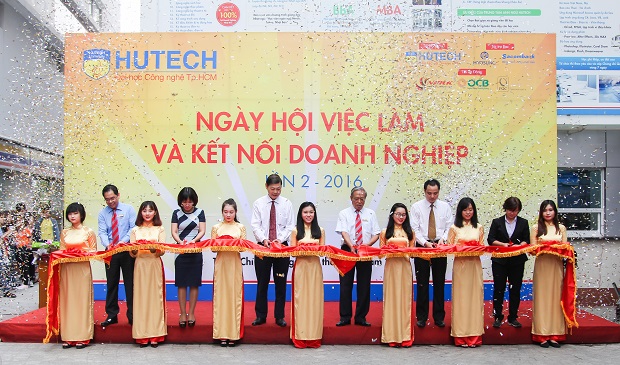More than 6,000 students participated in 60 different business at the HUTECH Career Fair 8