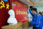 6 sinh viên ưu tú vinh dự kết nạp Đảng đúng vào dịp kỷ niệm 80 năm thành lập Đoàn TNCS Hồ Chí Minh 3