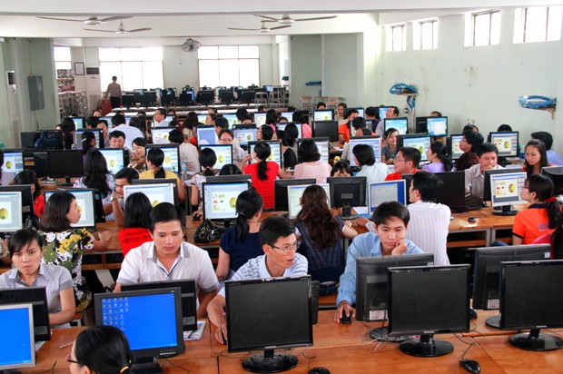 Ngày cuối tuần sôi động của cán bộ, giảng viên, nhân viên HUTECH   5