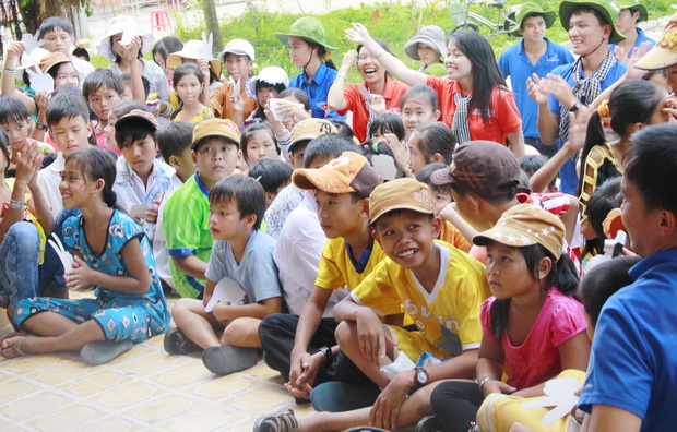 Sôi nổi ngày hội thiếu nhi tại mặt trận Mùa hè xanh huyện Bình Tân, tỉnh Vĩnh Long 4