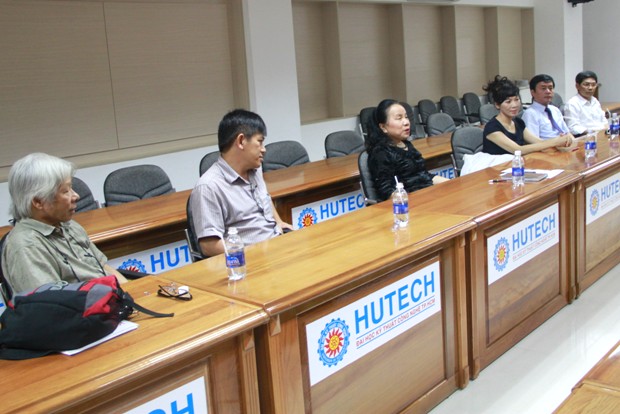 Nhiều trường bạn đến thăm và mong muốn hợp tác với HUTECH 7