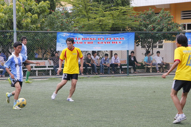 Hutech football team participates the Cup Education- Press 2012 68