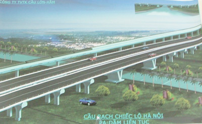 Minister Dinh La Thang awarded certificates of merit to Hutech alumni 53