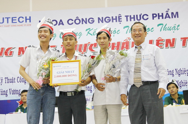Sôi nổi cuộc thi “Lắng nghe thực phẩm lên tiếng 2012” 16