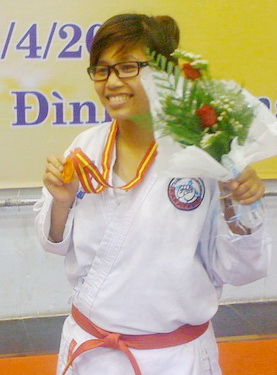 Sinh viên HUTECH giành Huy chương Đồng tại giải Karatedo vô địch TP.HCM mở rộng 2012  15
