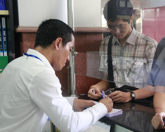 Ngày 10/8, HUTECH bắt đầu nhận hồ sơ xét tuyển NV bổ sung ĐH, CĐ 2012 6