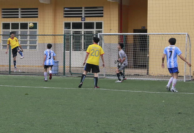 Thi đấu đầy quả cảm, HUTECH giành ngôi Á quân Cúp bóng đá Báo chí – Giáo dục 2012 13
