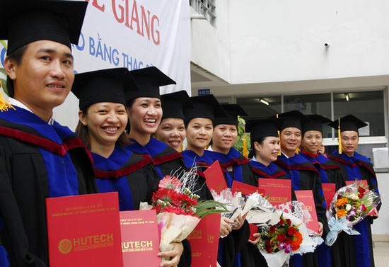 Master and Bachelor Graduation Ceremony in Ho Chi Minh City University of Technology 16