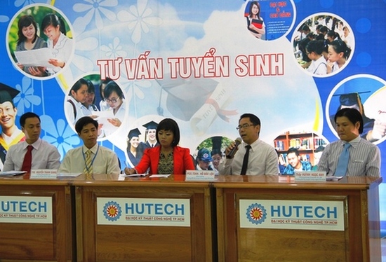 Gần 3.000 thắc mắc về thông tin tuyển sinh ĐH, CĐ 2012 của HUTECH được giải đáp 9