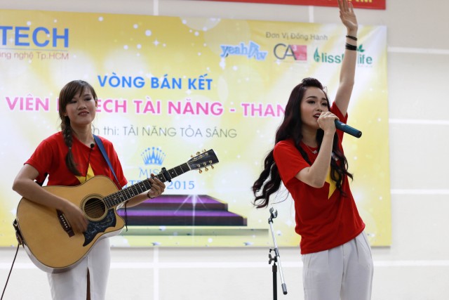 Miss HUTECH 2015: Thí sinh đọ tài sắc trong phần thi "Tỏa sáng tài năng"  4
