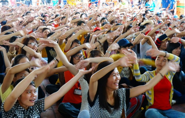 Bài dự thi Tôi yêu HUTECH: Yêu Em Tuổi 20 17