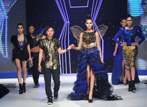 One more time, the first prize of fashion design competition belongs to Hutech candidate 16
