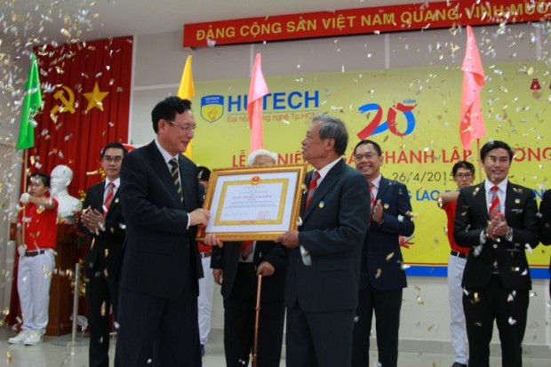 Ho Chi Minh University of Technology (HUTECH) celebrated 20th Anniversary of the establishment and h 8