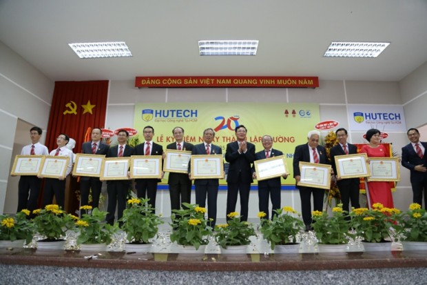 Ho Chi Minh University of Technology (HUTECH) celebrated 20th Anniversary of the establishment and h 33