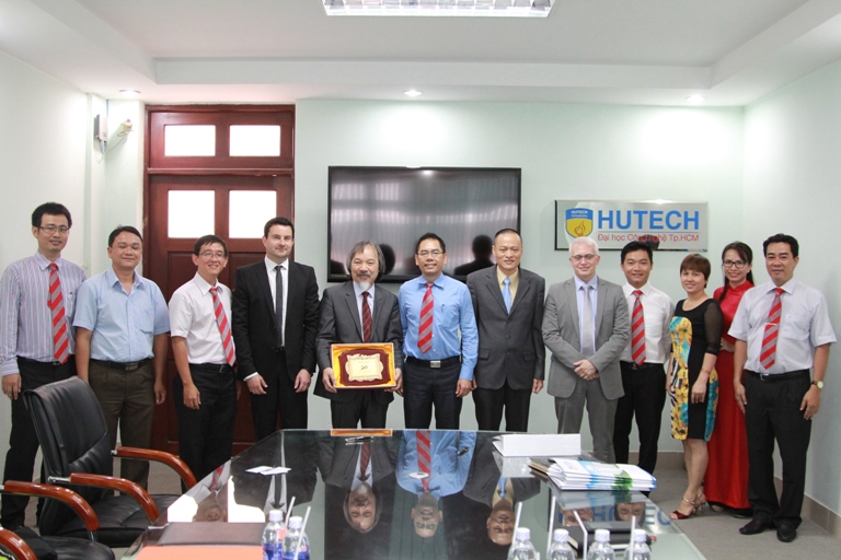 HUTECH expands training cooperation with Cergy Pontoise University (UCP - France) 27
