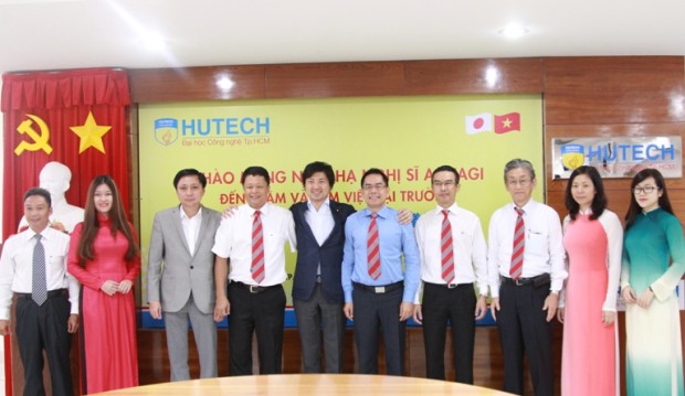 Congressman Yoichiro Aoyagi visited HUTECH 5